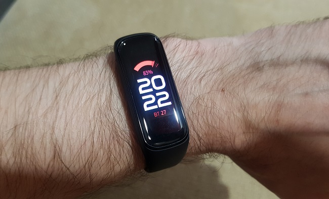 Умные часы и фитнес-браслет Samsung Galaxy Fit2.